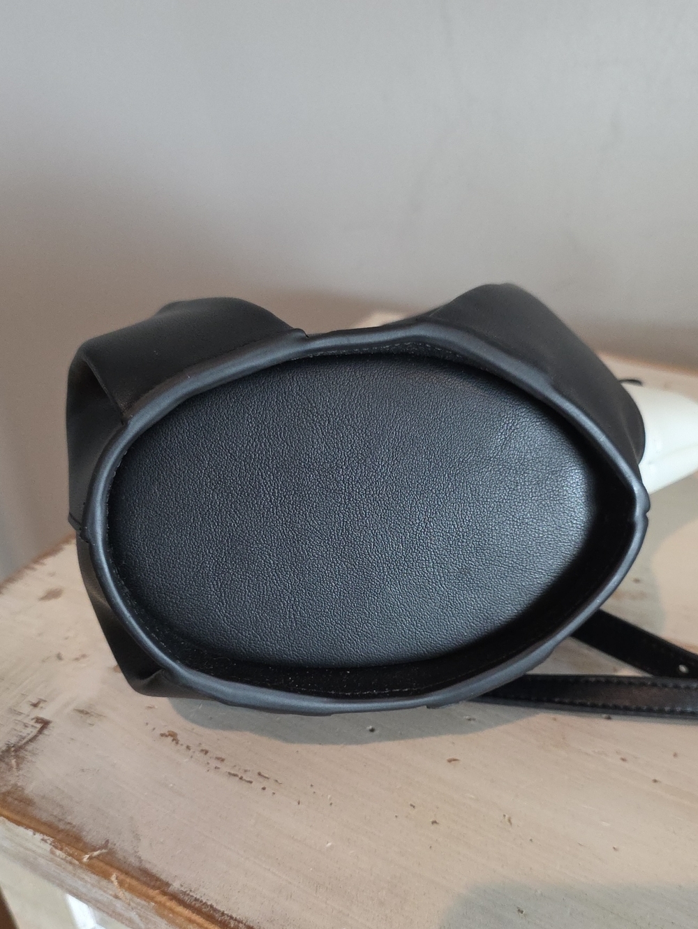 Panda Crossbody - Picture 5 of 7